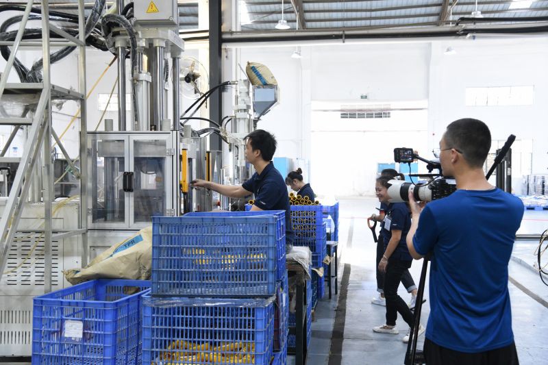 CCTV reporters filmed the workers in detail