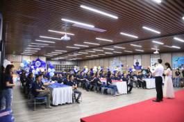 Rhinoceros grundare berättar sin historia om entreprenörskap och personal för...