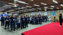 Mellan- och högre chefer har kommunikationsträning i Rhino